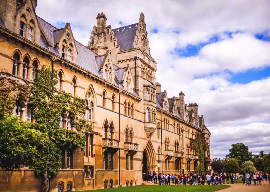 mejores universidades para estudiar estudiar martillero publico online